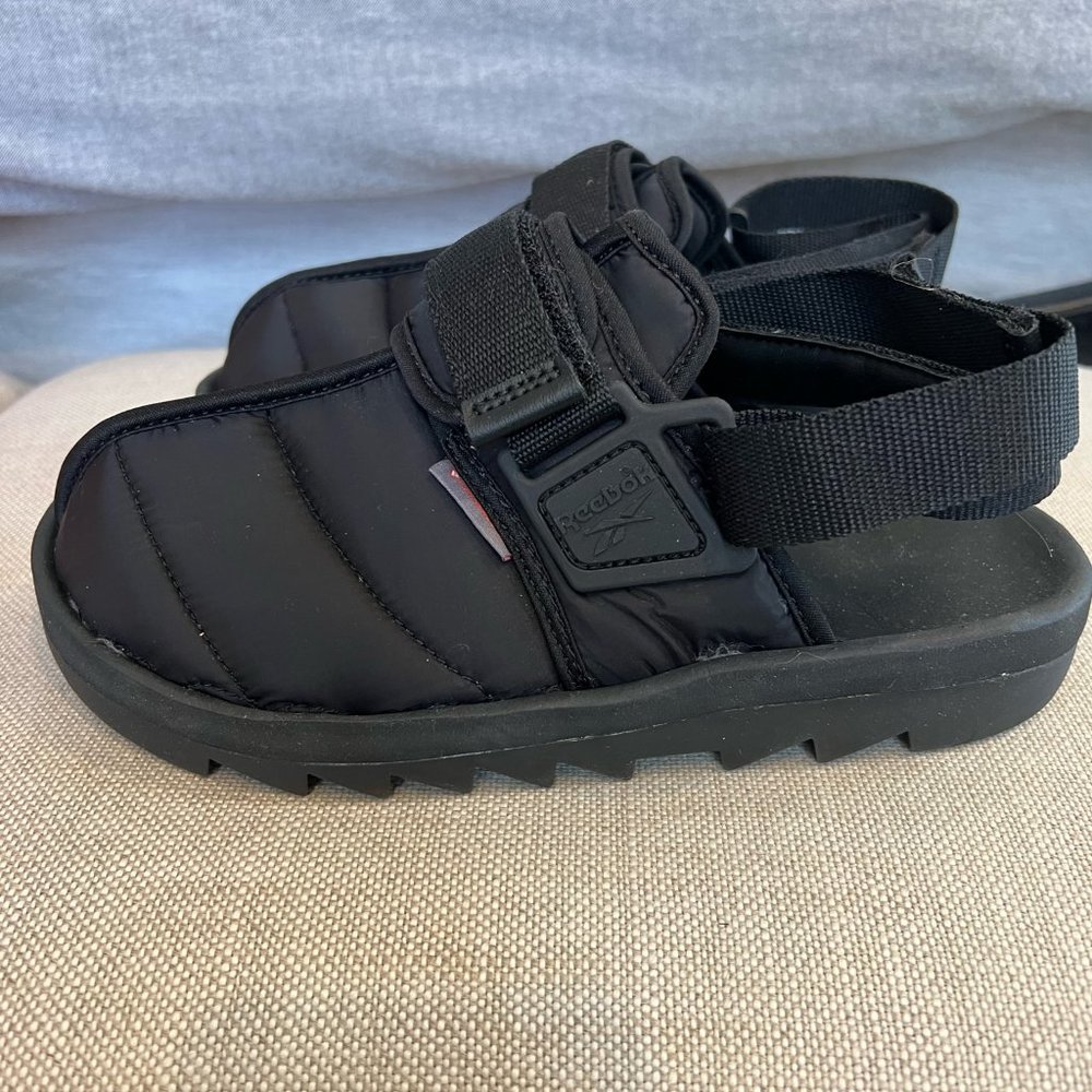 Unisex Reebok Beatnik Shoes Black, Size 8